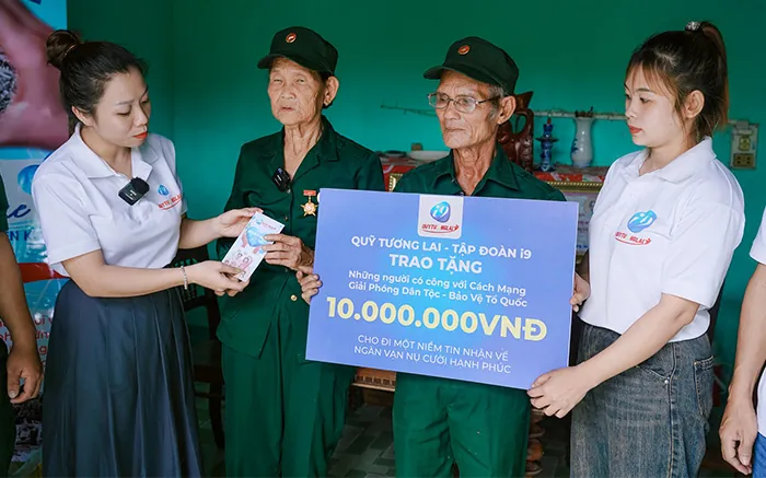 Hình ảnh đội ngũ hỗ trợ khách hàng chuyên nghiệp của 88fc